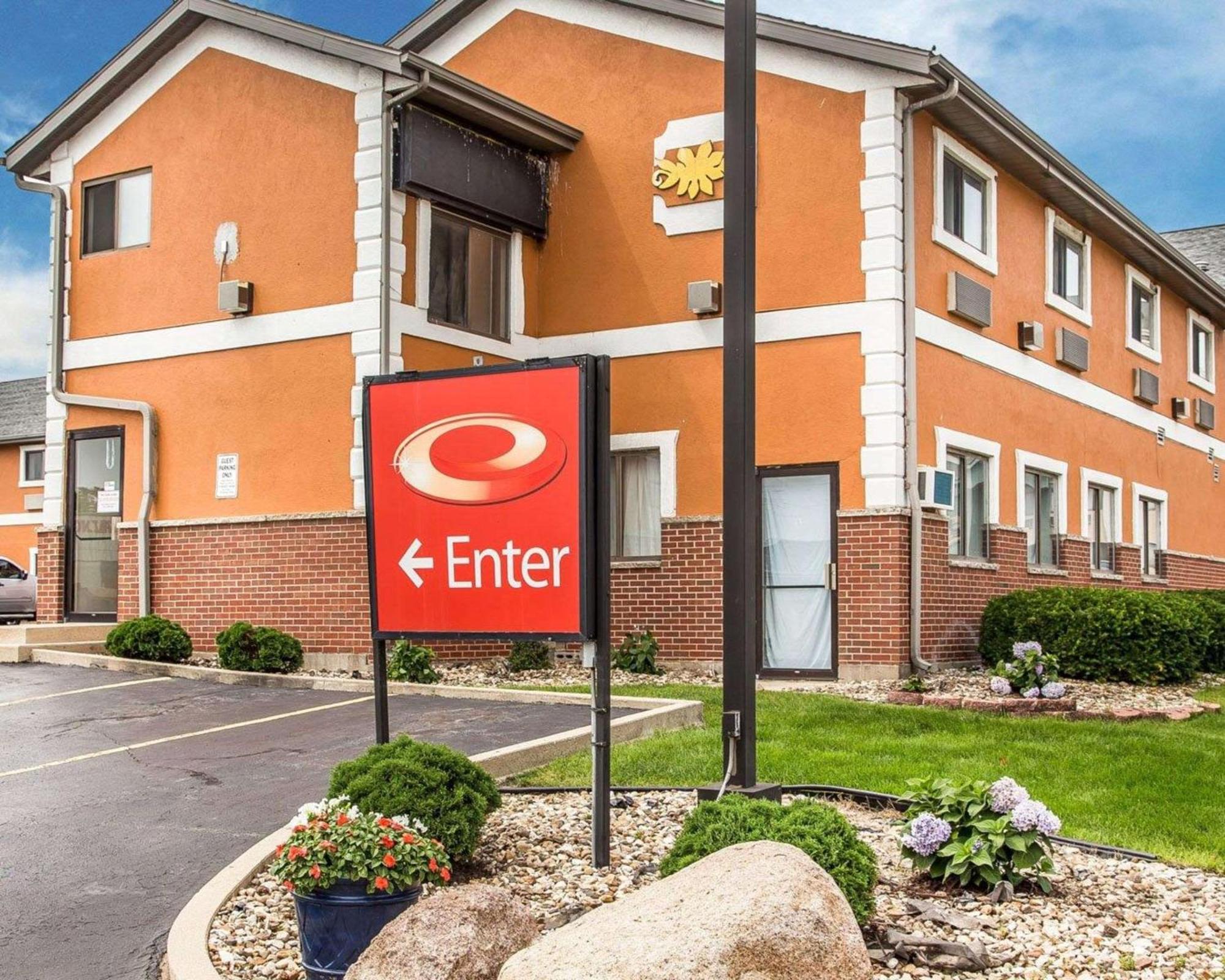 Econo Lodge Cedar Rapids Ngoại thất bức ảnh