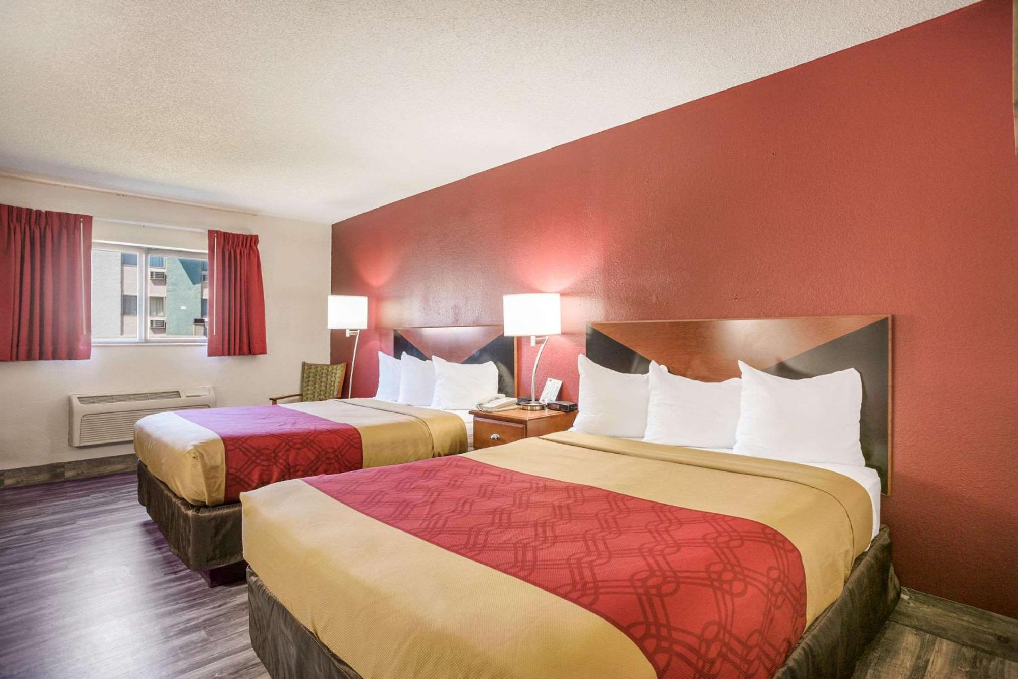 Econo Lodge Cedar Rapids Ngoại thất bức ảnh